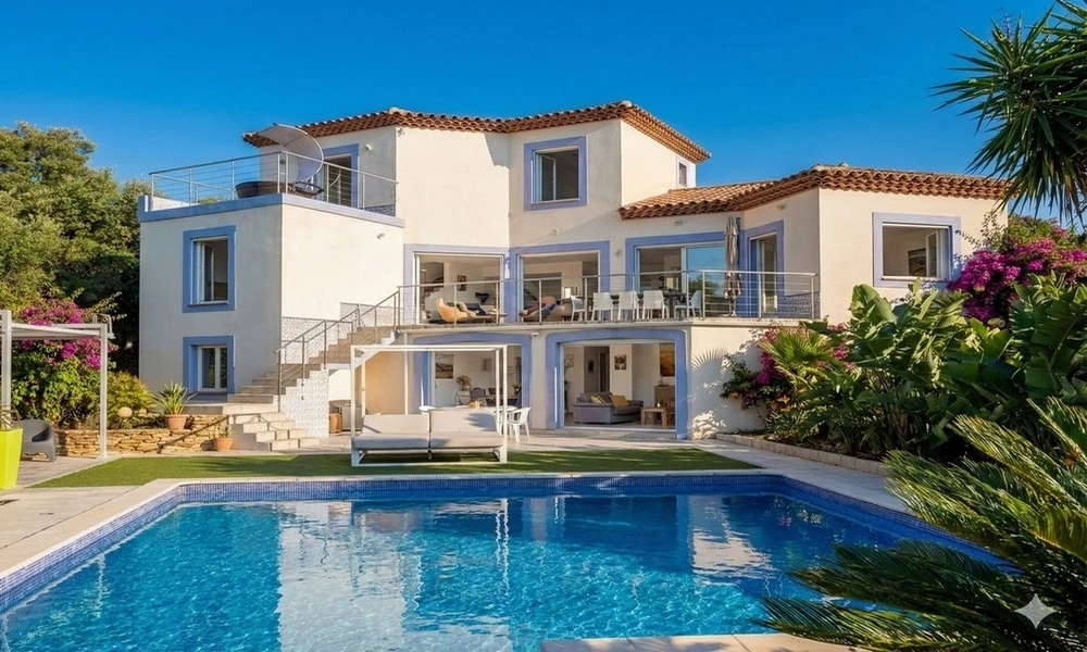 Vue panoramique sur la baie de La Ciotat et l'Île Verte